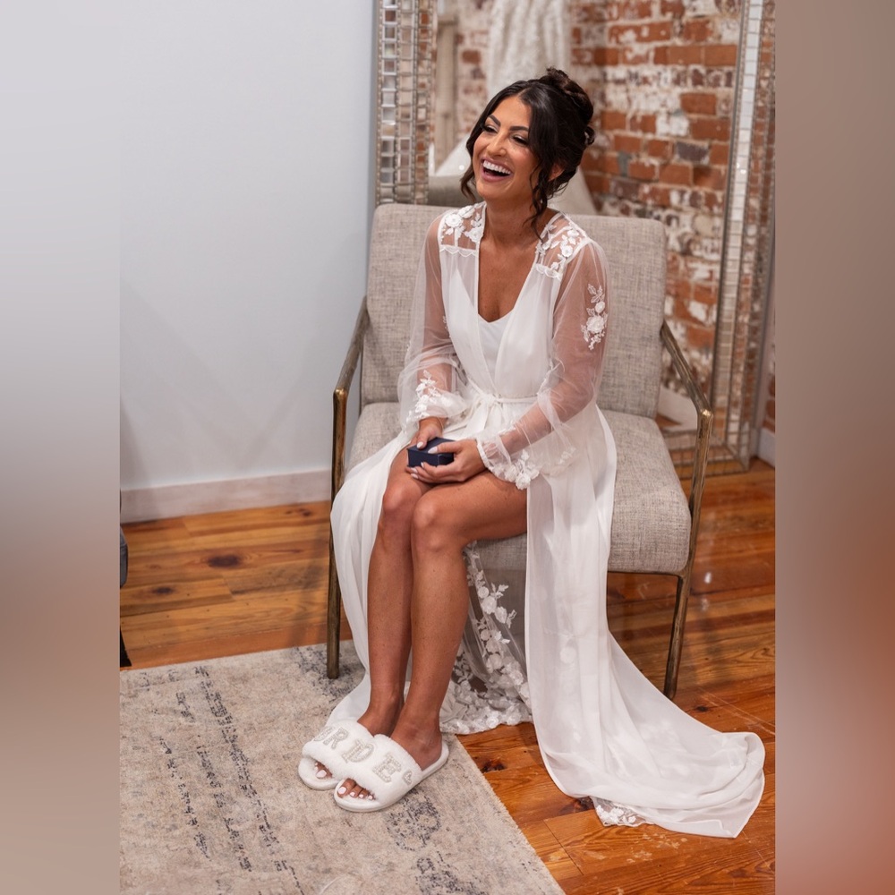 Le Rose Stories AMARA BEADED FLORAL LACE MAXI WITH TRAIN